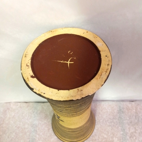 3d Handmade Vase Pottery Handpainted Beige  Signed VGT Wear Rare Collectible - Picture 3 of 7